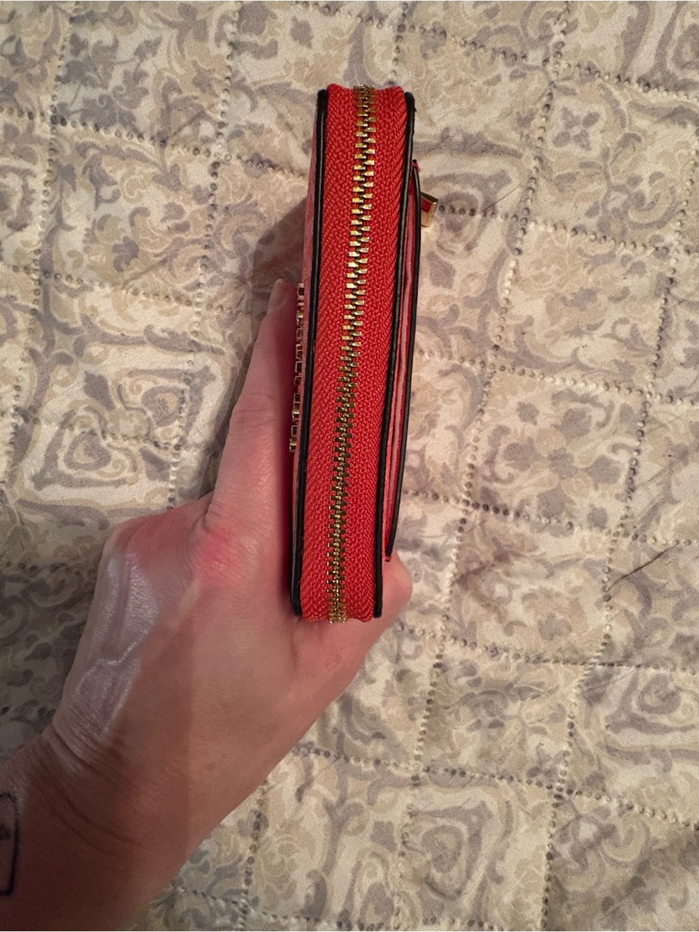 Michael Kors Coral Pink/Red Signature Zip Card Holder - Picture 3 of 4